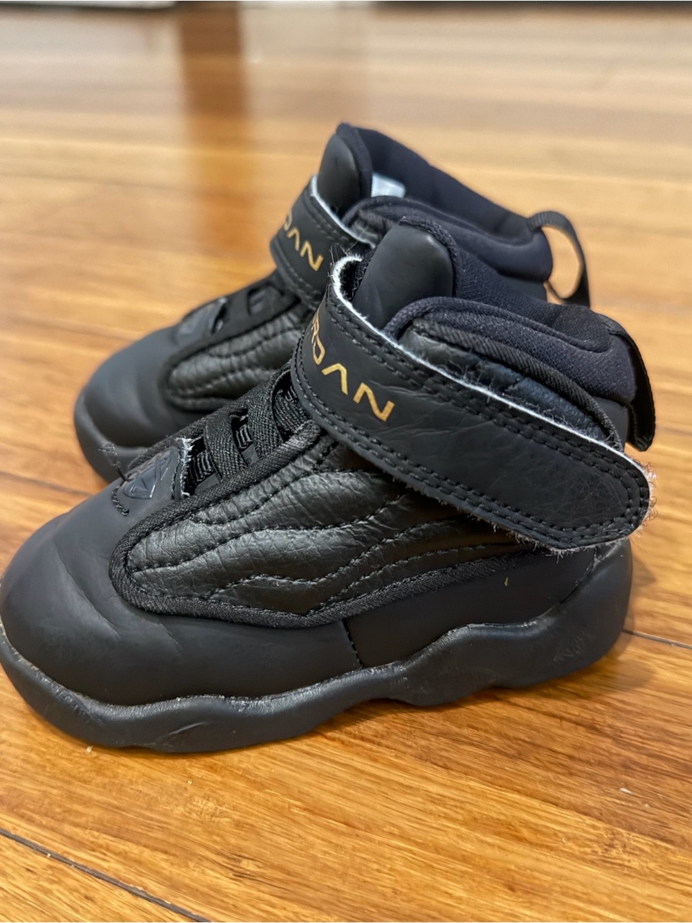 Jordan Pro Strong Black Gold - JORDAN Pro Strong 407485 size 4C
